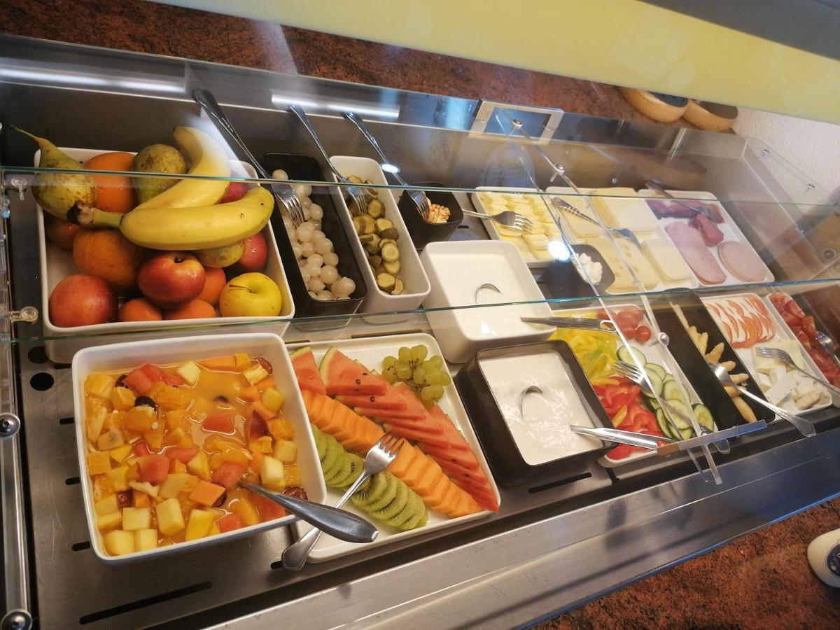 Adler Hotel-Pension Fulpmes Luaran gambar