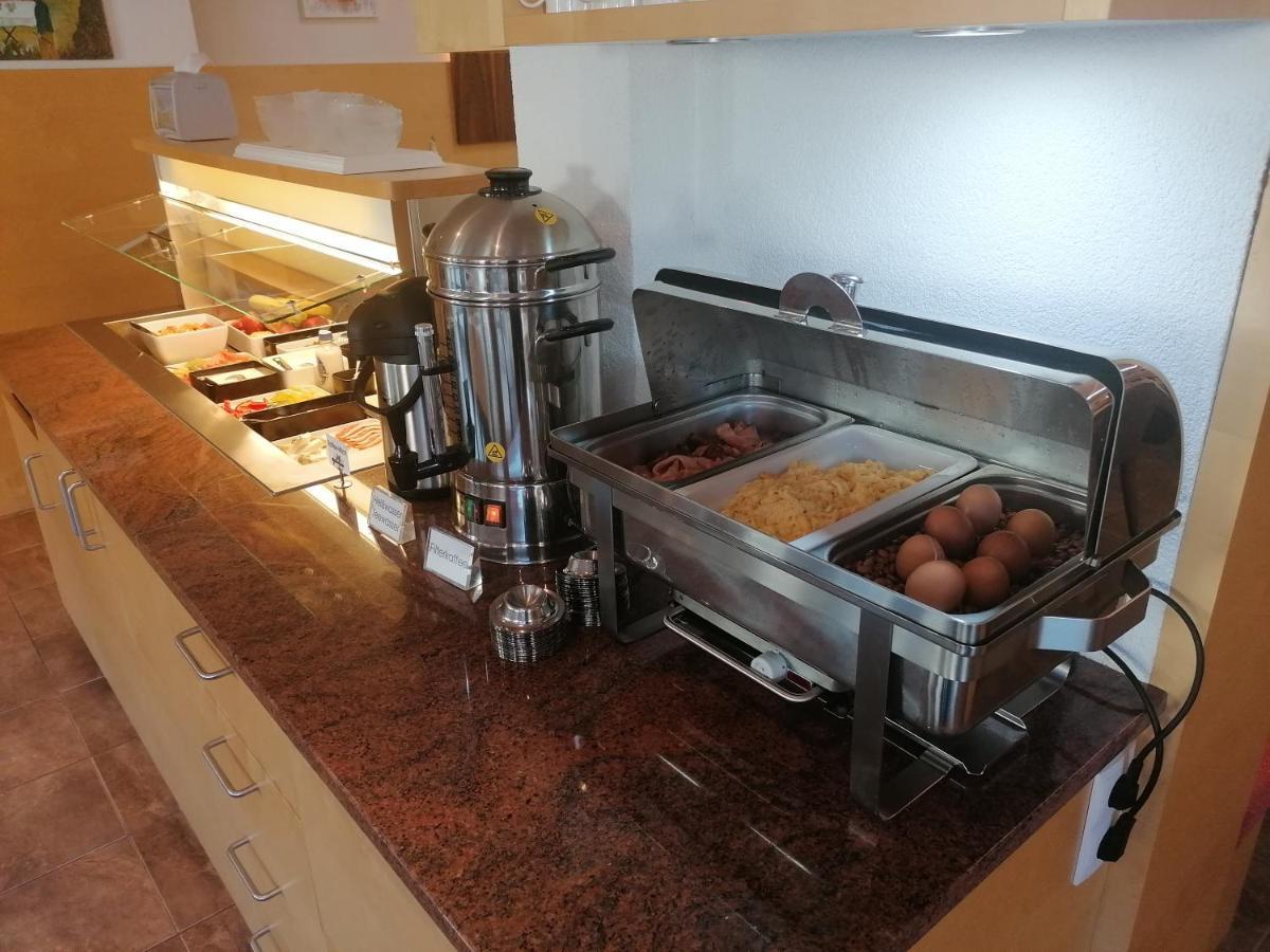 Adler Hotel-Pension Fulpmes Luaran gambar