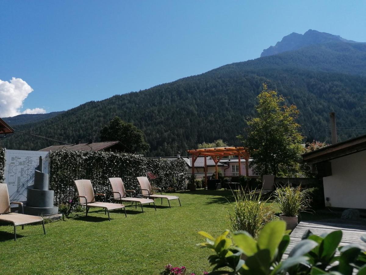 Adler Hotel-Pension Fulpmes Luaran gambar