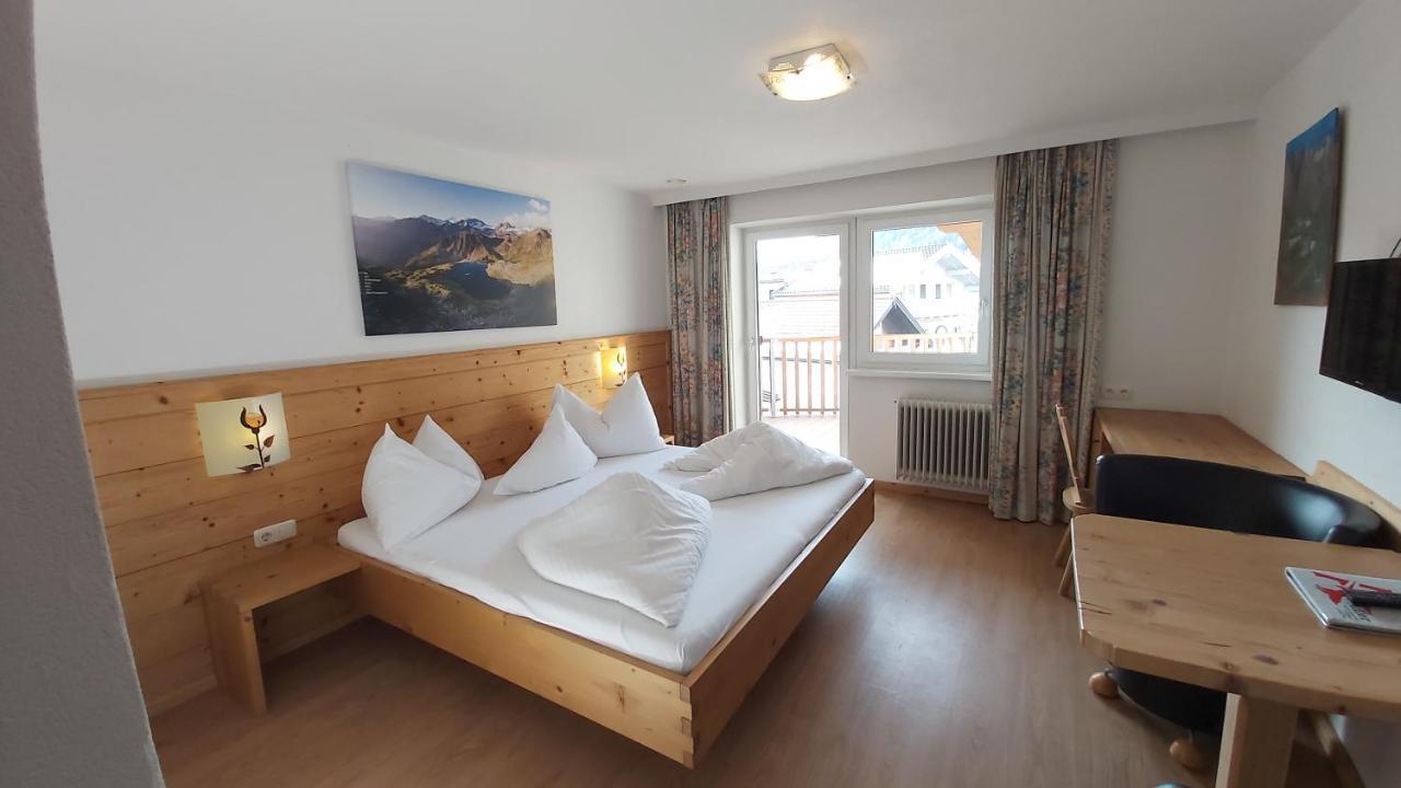 Adler Hotel-Pension Fulpmes Luaran gambar