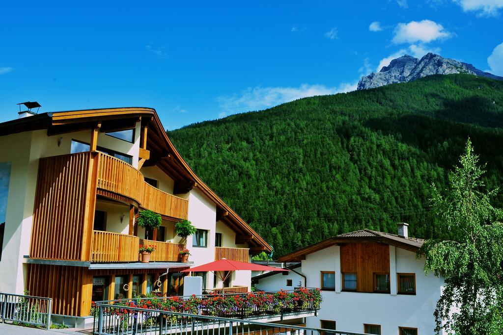 Adler Hotel-Pension Fulpmes Luaran gambar