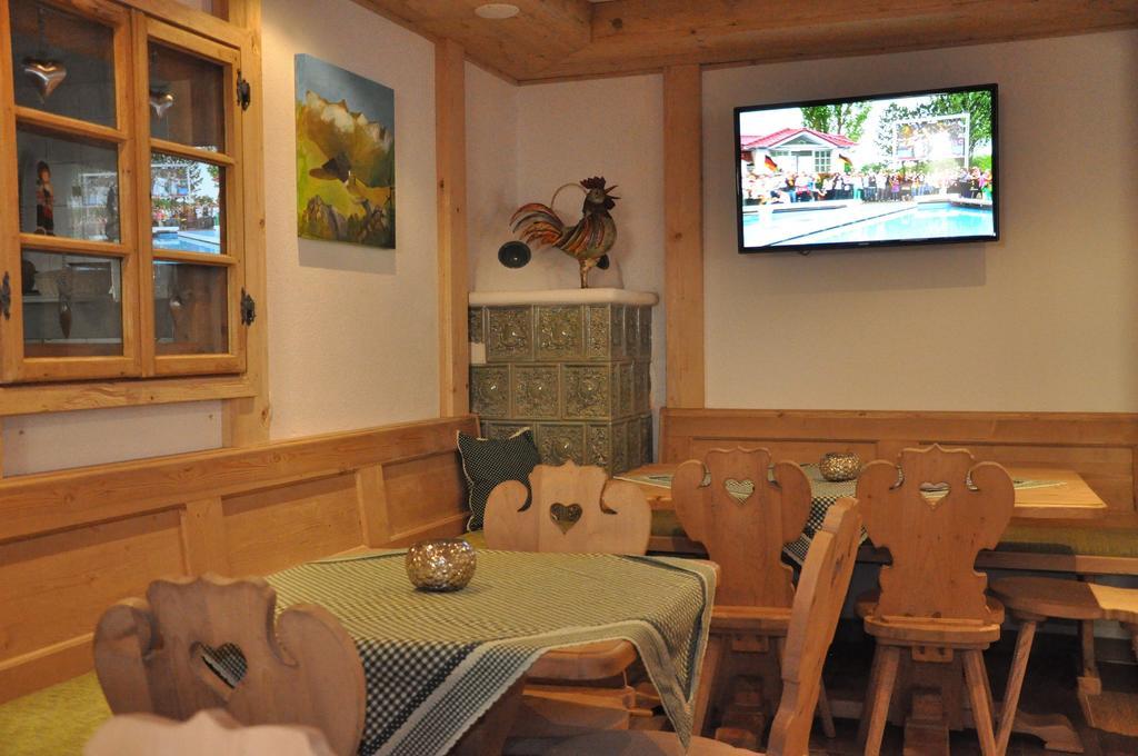 Adler Hotel-Pension Fulpmes Luaran gambar